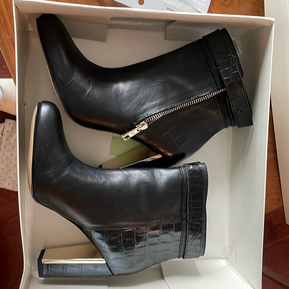 Anne Taylor Heeled Boots
